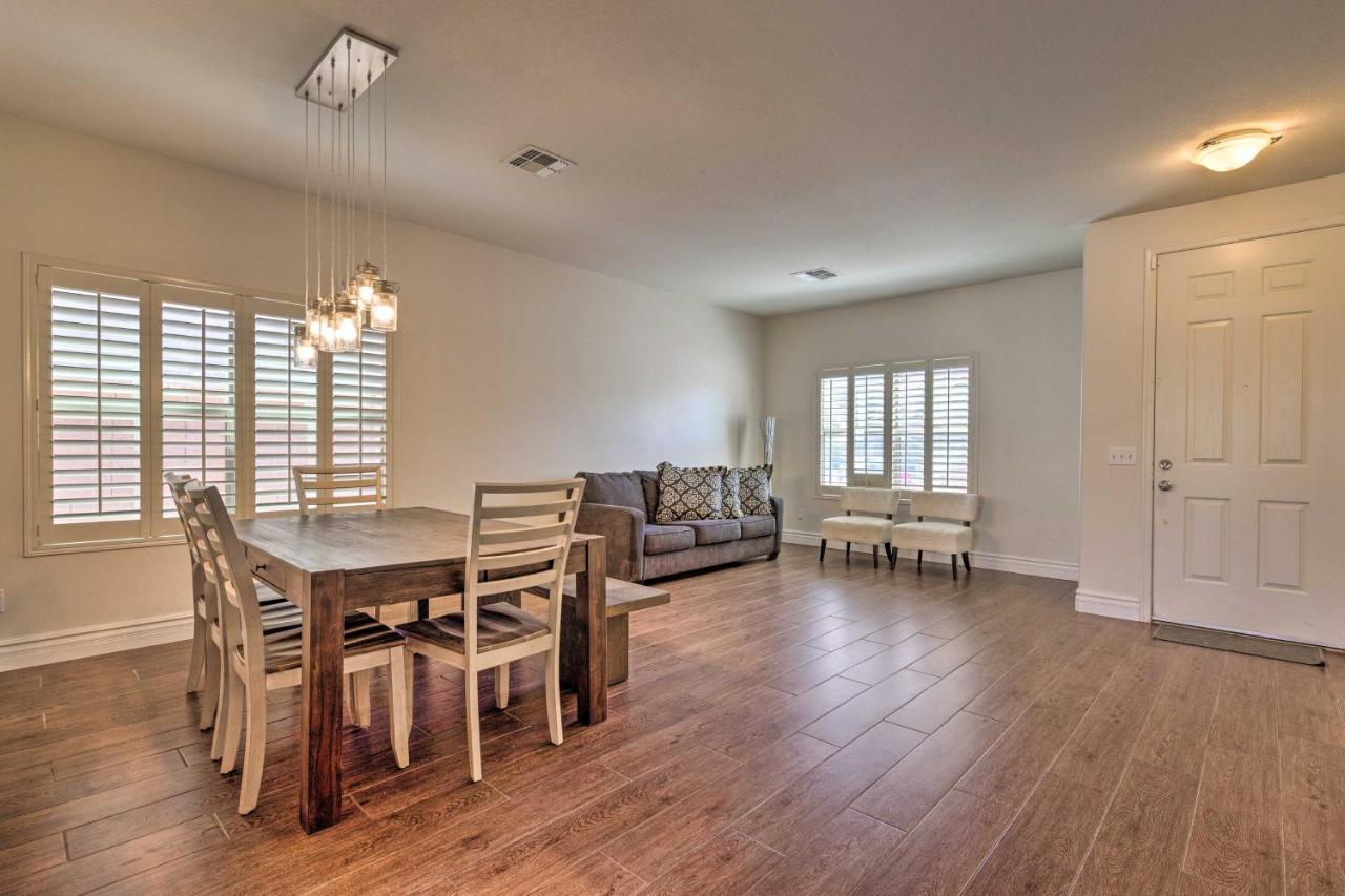 Spacious Retreat With Patio Pets Welcome! Holiday home Phoenix