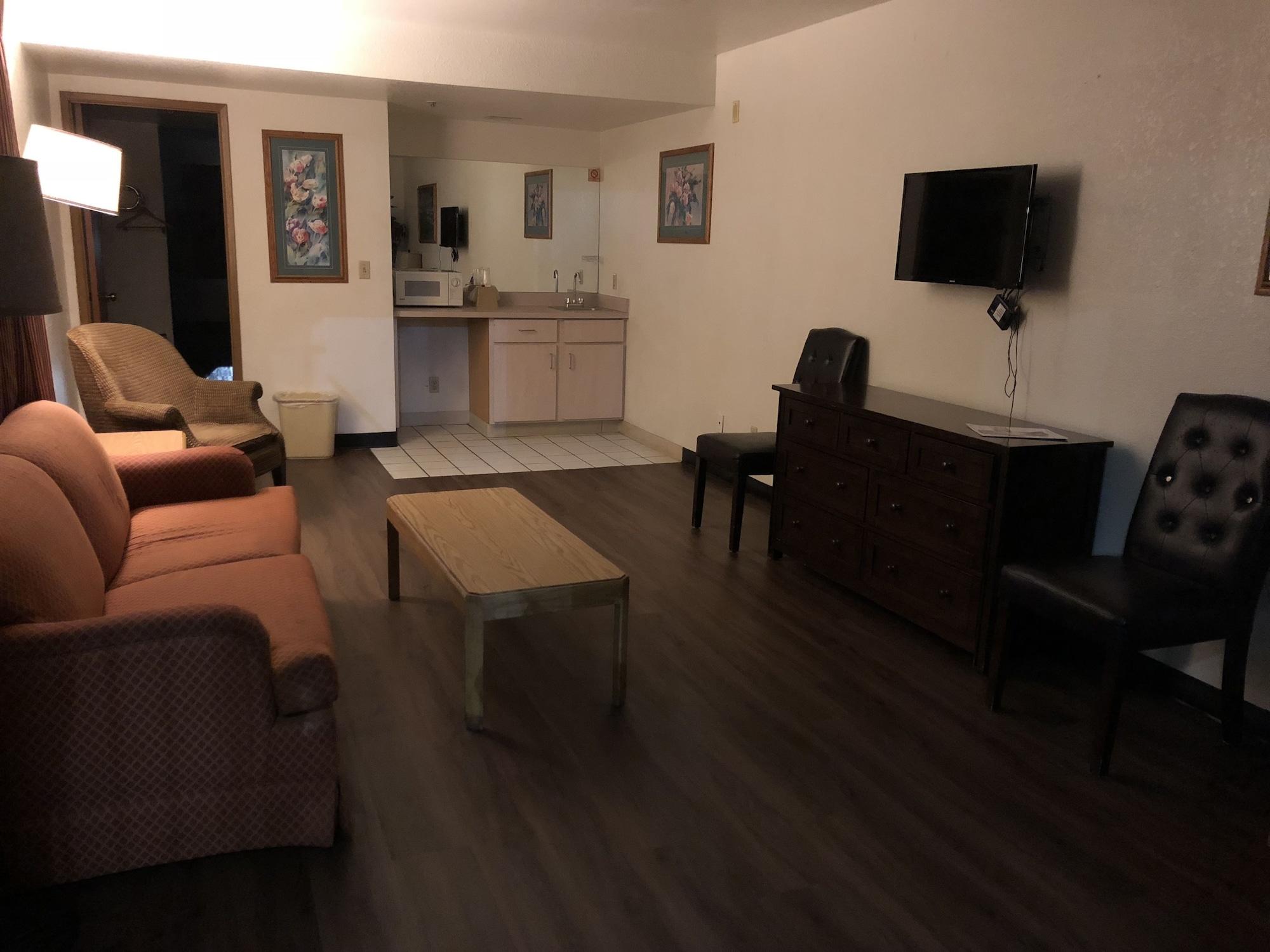 Super 8 By Wyndham Metro North Phoenix