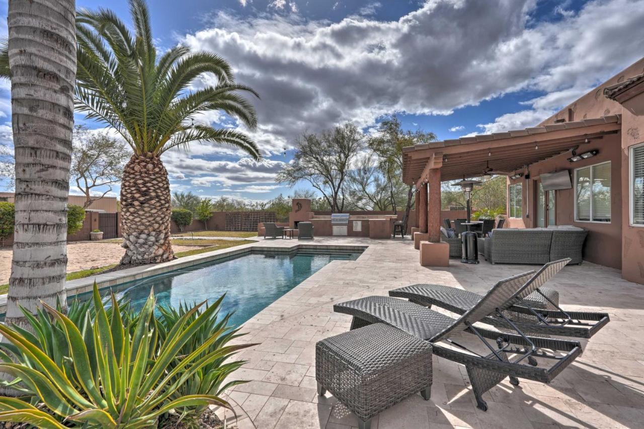 North Desert Gem With Yard And Hot Tub! Casa de férias *