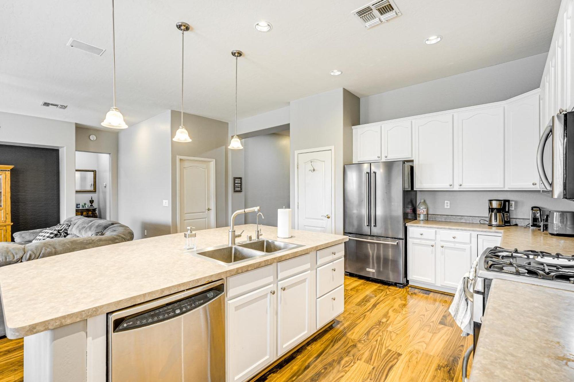 Retreat With Hot Tub Hiking Trail On-site! * Phoenix