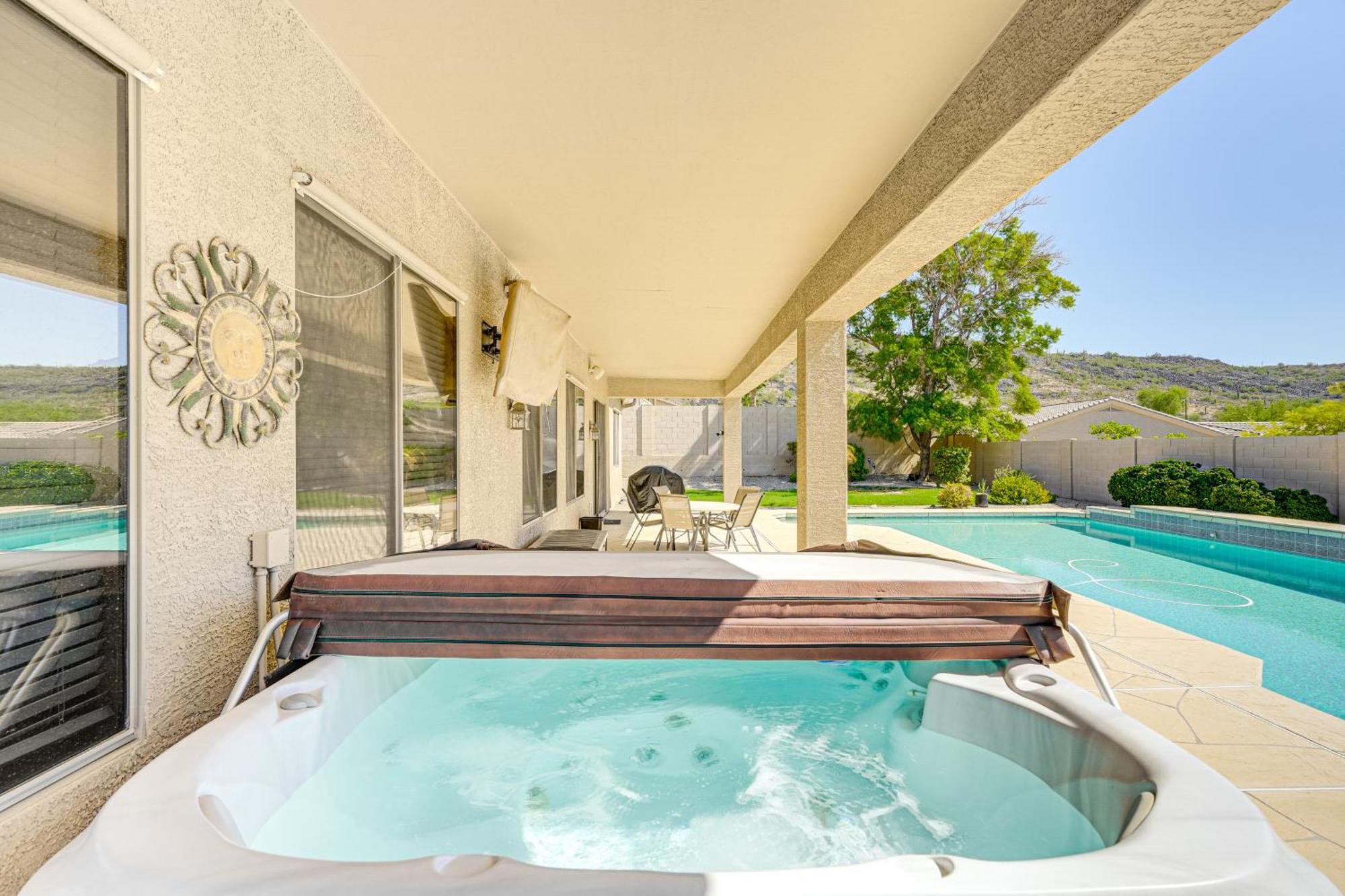 Holiday home Retreat With Hot Tub Hiking Trail On-site! Phoenix