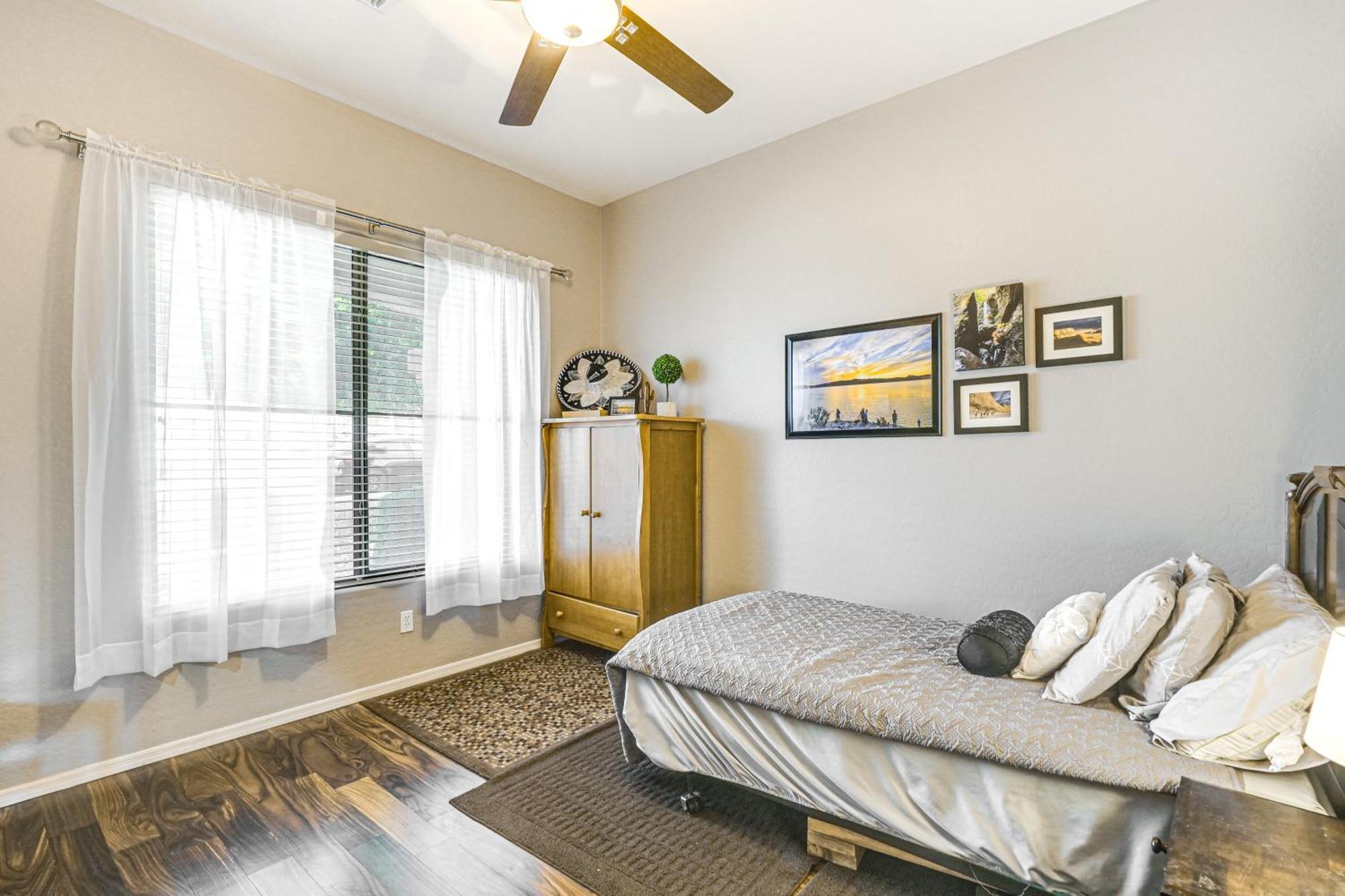 Retreat With Hot Tub Hiking Trail On-site! * Phoenix