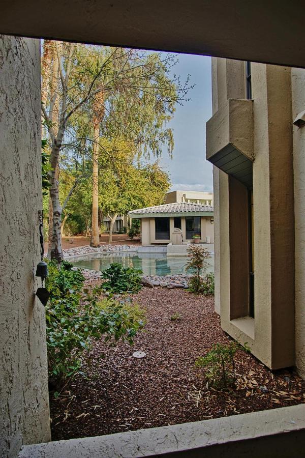 Apartamento Abode With Pool Access Walk To Fashion Park