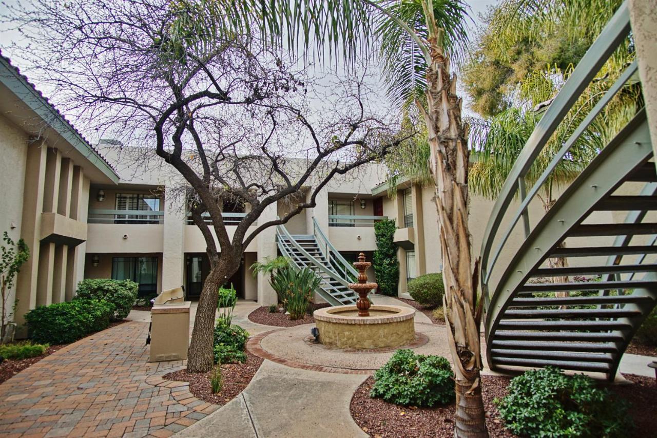 Abode With Pool Access Walk To Fashion Park Apartamento Phoenix