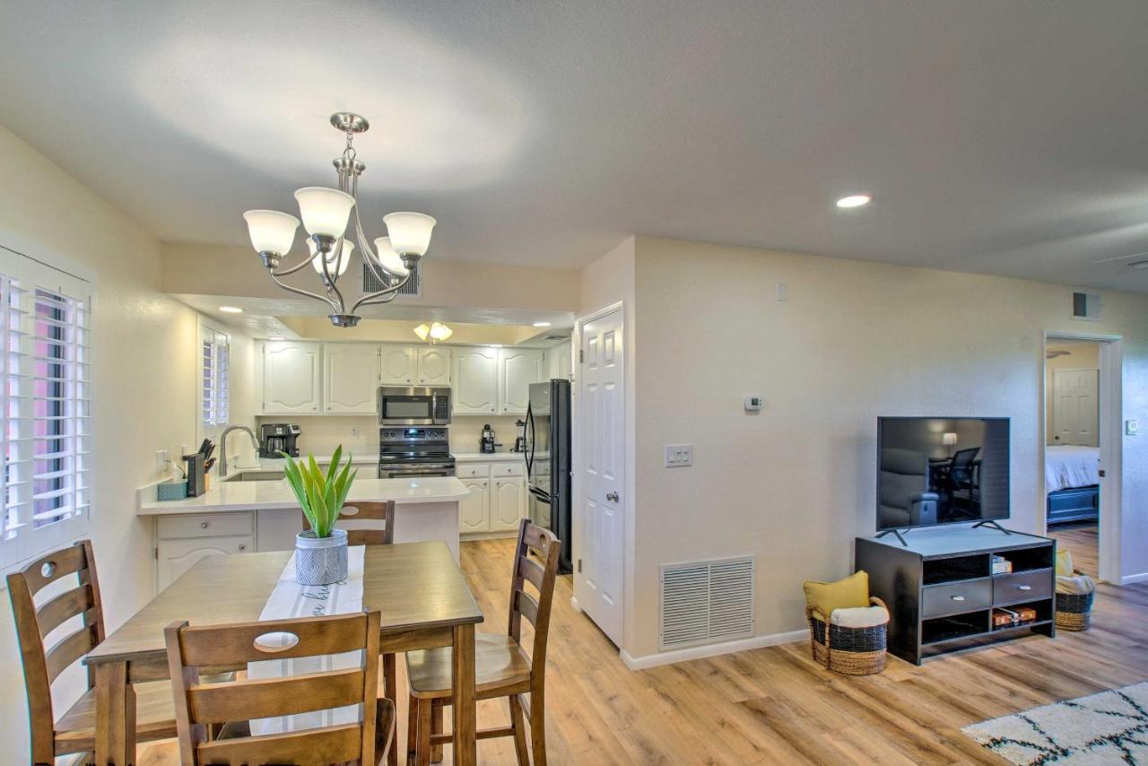Modern Paradise Valley With Golf Course View!