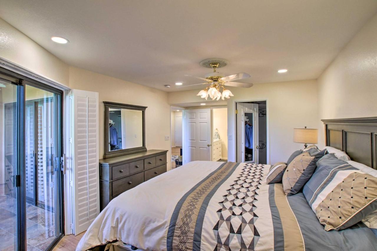 Modern Paradise Valley With Golf Course View!