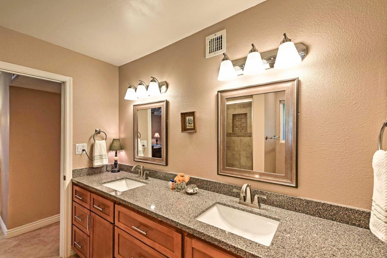 Lovely With Expansive Patio And Fire Pit! Casa de férias *