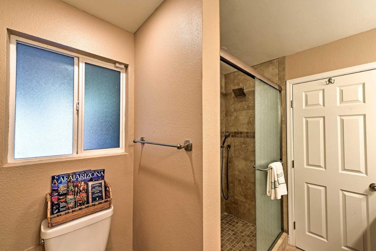 Lovely With Expansive Patio And Fire Pit!